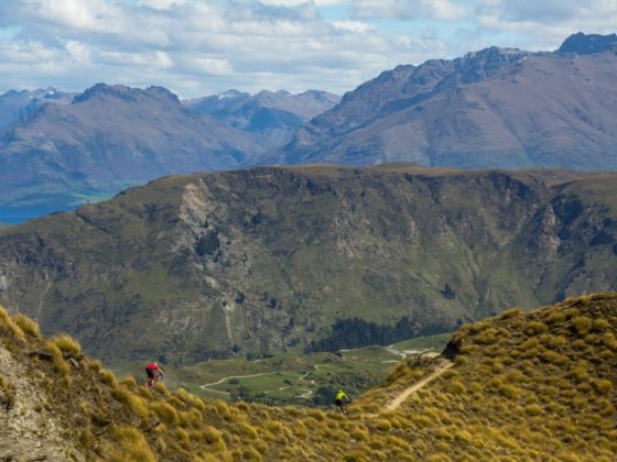 ridgeline riding along Rude rock Trail, Queenstown